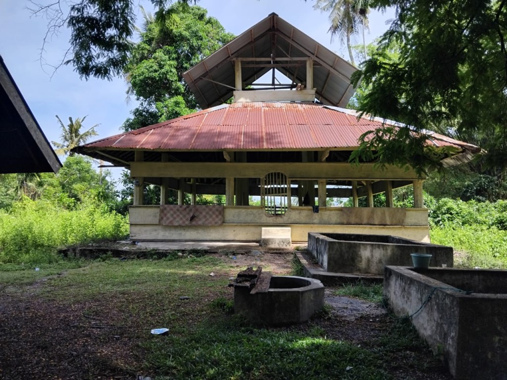 Bagi Depan Mesjid Tuha
